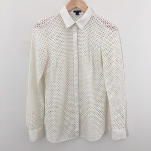 Ann Taylor Size 6 Eyelet Long Button Up Shirt